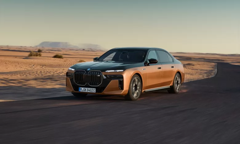 BMW i7 M70