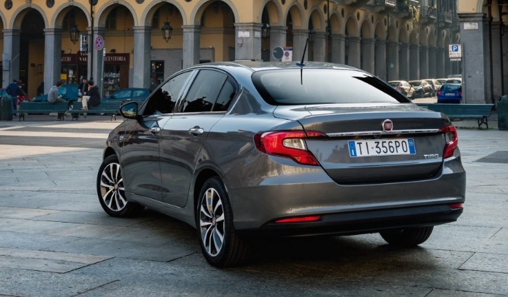 017 فيات تيبو 2023 Fiat Tipo