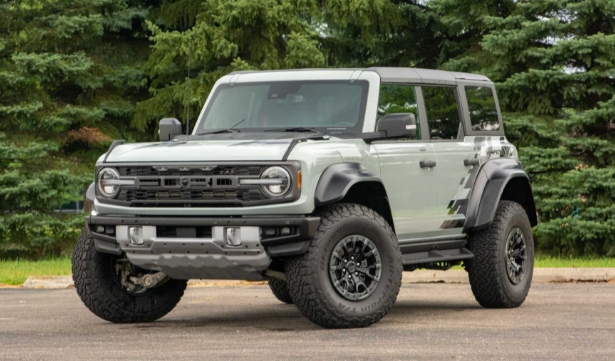 03. Ford Bronco Raptor السيارات الرياضية أعلى السيارات تصنيفًا