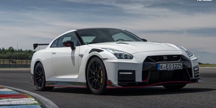 04 Nissan GT R Nismo سيارات خارقة موثوقة السيارات الخارقة الموثوقة