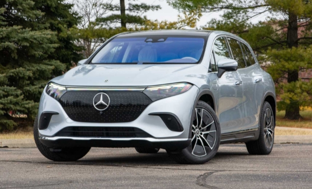 10. 2023 Mercedes Benz EQS450 SUV السيارات الرياضية أعلى السيارات تصنيفًا