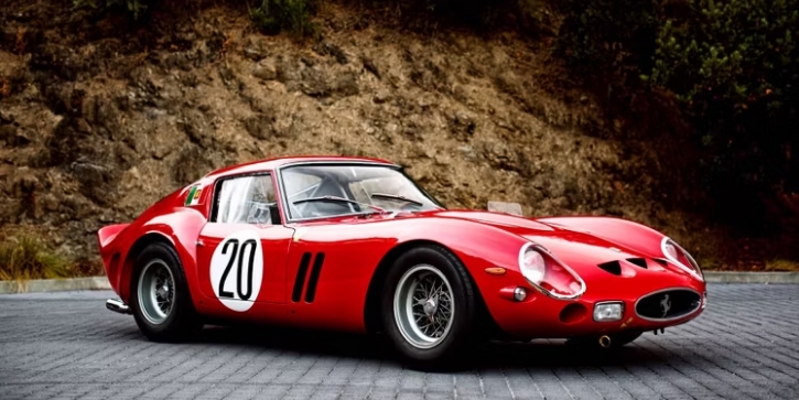 11 من أجمل السيارات على الإطلاق بتصميمات أيقونية صمدت أمام إختبار الزمن 19 02 Ferrari 250 GTO أجمل السيارات على الإطلاق تصاميم خالدة التصاميم الخالدة