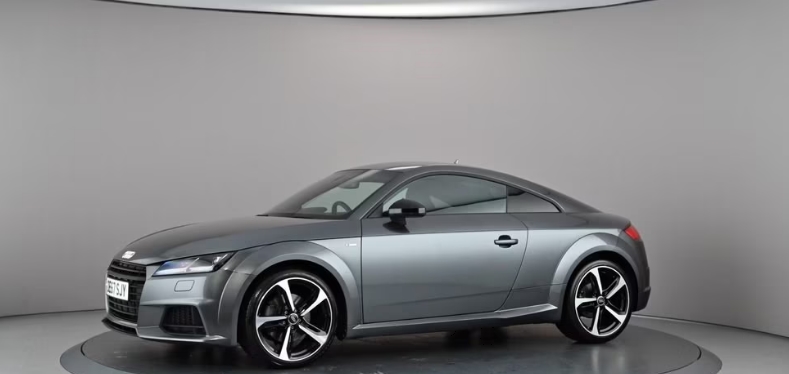 07 2018 Audi TT Black Edition أفضل السيارات الأوتوماتيكية المستعملة