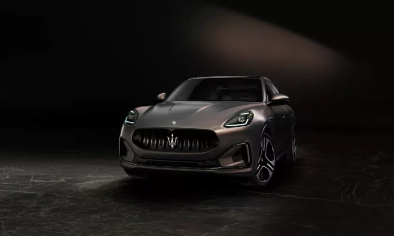 سيارة مازيراتي جريكالي فولجور 2024 3 Maserati Grecale Folgore 24
