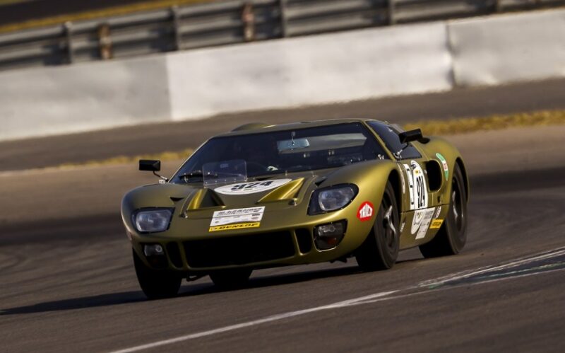 05 Ford GT40 السيارات الرياضية الرائعة المميزة أعادت تعريف الأداء