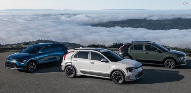 08 2023 Kia Niro EV سيارات الكروس أوفر الكهربائية بأفضل تقييمات الموثوقية المتوقعة 0