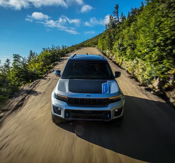 Jeep Cherokee 4xe SUV 0 القيادة بدون استخدام اليدين القيادة الذاتية