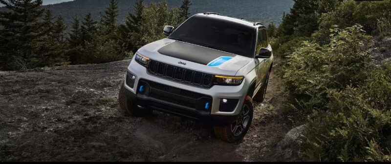 بدون استخدام اليدين القيادة الذاتية