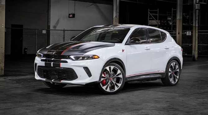 017 دودج هورنيت 2023 Dodge Hornet