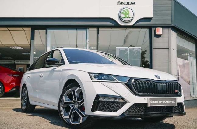 036 سكودا اوكتافيا 2023 Skoda Octavia