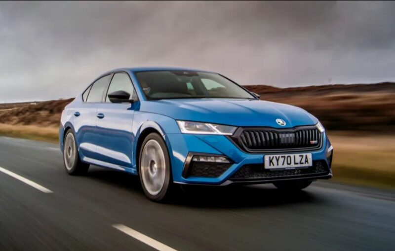 044 سكودا اوكتافيا 2023 Skoda Octavia