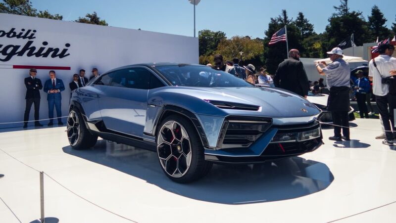 010 لامبورجيني لانزادور Lamborghini Lanzador 2