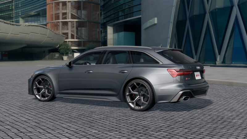 03 2021 Audi RS6 Avant أسرع السيارات النائمة
