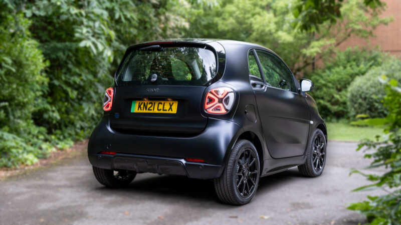 تقييم شامل 2023 Smart EQ ForTwo مميزات وعيوب ومواصفات وأسعار 42 03 سمارت اي كيو فورتو 2023 Smart EQ ForTwo 1