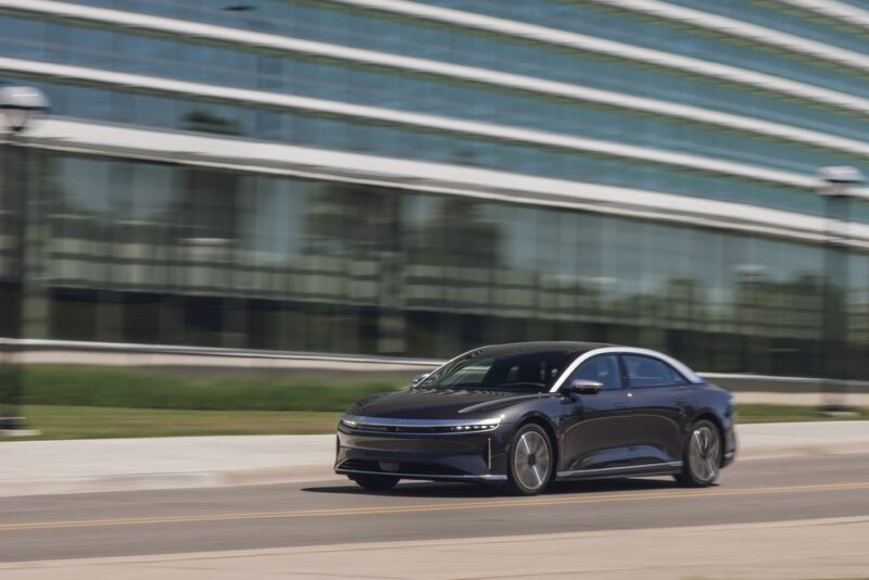 04 2022 Lucid Air Grand أسرع السيارات النائمة