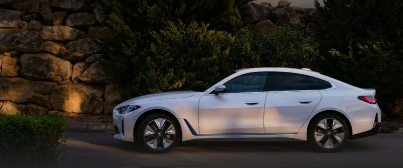 04 BMW i4 تسجلات السيارات الكهربائية ومبيعات السيارات الكهربائية