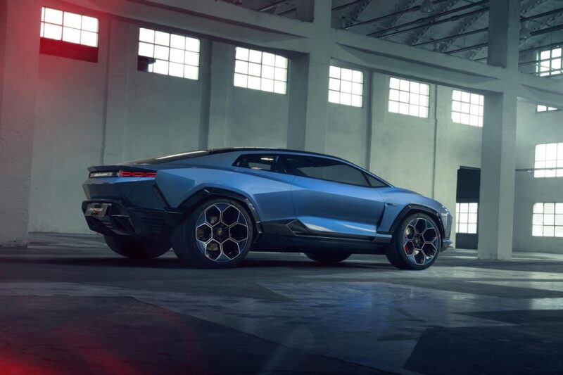 05 لامبورجيني لانزادور Lamborghini Lanzador