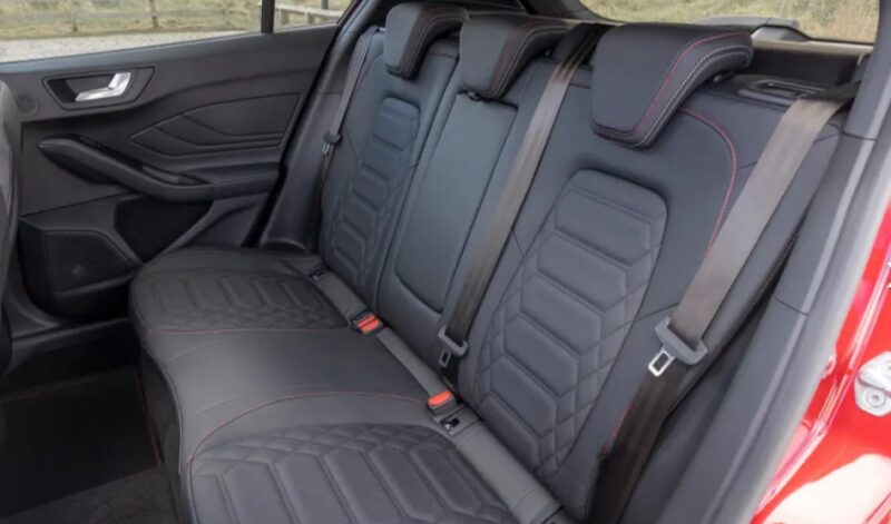 تقييم شامل فورد فوكس 2023 Ford Focus مميزات وعيوب وأسعار 24 08 فورد فوكس 2023 Ford Focus 1