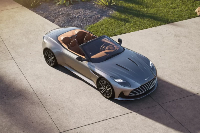 Aston Martin DB12 Volante 13