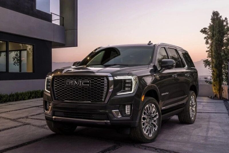 الكشف عن صور تشويقية رسمية لـ سيارة جي إم سي يوكون 2025 المُحدثة في أستراليا 5 image 8 1
