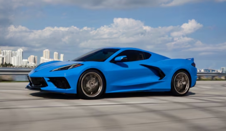 055 شيفروليه كورفيت ستينجراي 2024 Chevrolet Corvette Stingray