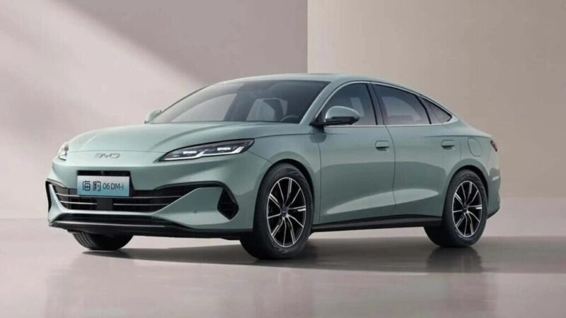 سيارة هجينة جديدة من BYD تتمتع بمدى قيادة يزيد عن 2000 كيلومتر بدون إعادة التزود بالوقود 3 image 3