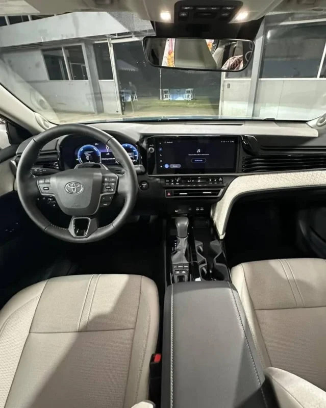 تويوتا كامري ستاندرد 2025