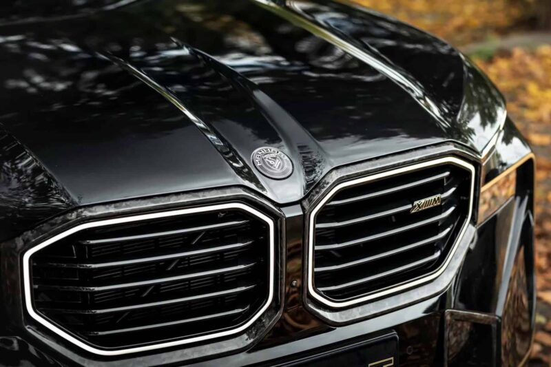 مانهارت تعيد إحياء سيارة BMW XM بقوة 888 حصاناً 3 image 5 9
