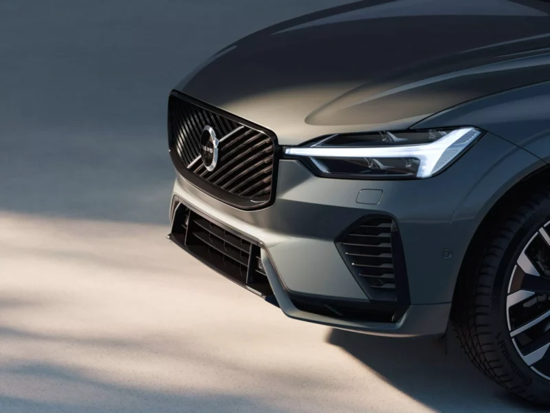 فولفو XC60 2026: تحديثات تقنية وتصميمية تُعزز من جاذبيتها