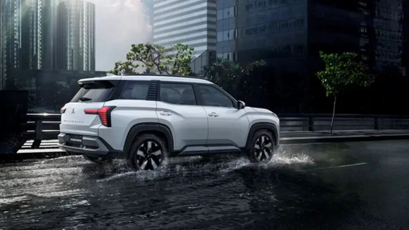 Mitsubishi Destinator Exterior 8 2048x1153 1